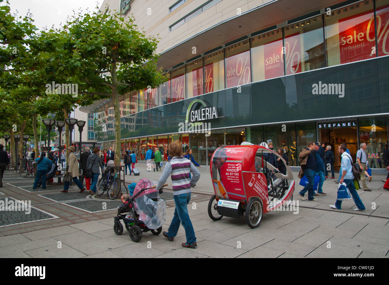 Zeil Fußgängerzone Einkaufs Straße Hauptwache Frankfurt Am Main Stadt Zentralstaat Hessen Deutschland Europa Stockfoto