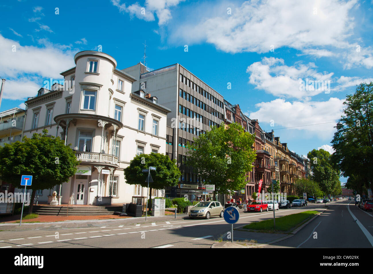 Bahnhofstrasse Straße zentrale Wiesbaden Stadtstaat Hessen Deutschland Europa Stockfoto