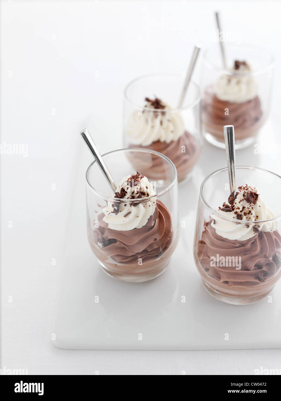 Brille von Schokoladenmousse Stockfoto