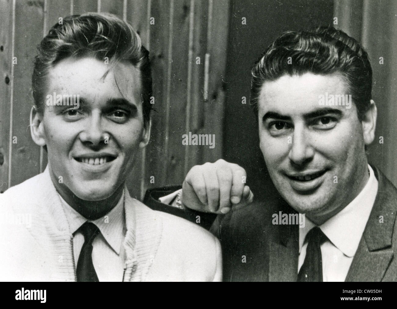 BILLY FURY UK-Pop-Sängerin mit seinem Manager Larry Parnes 1966 Stockfoto