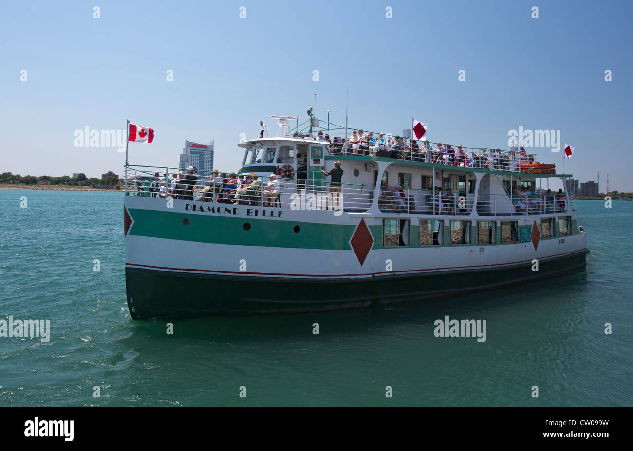 Kreuzfahrt-Schiff auf den Detroit River Stockfoto