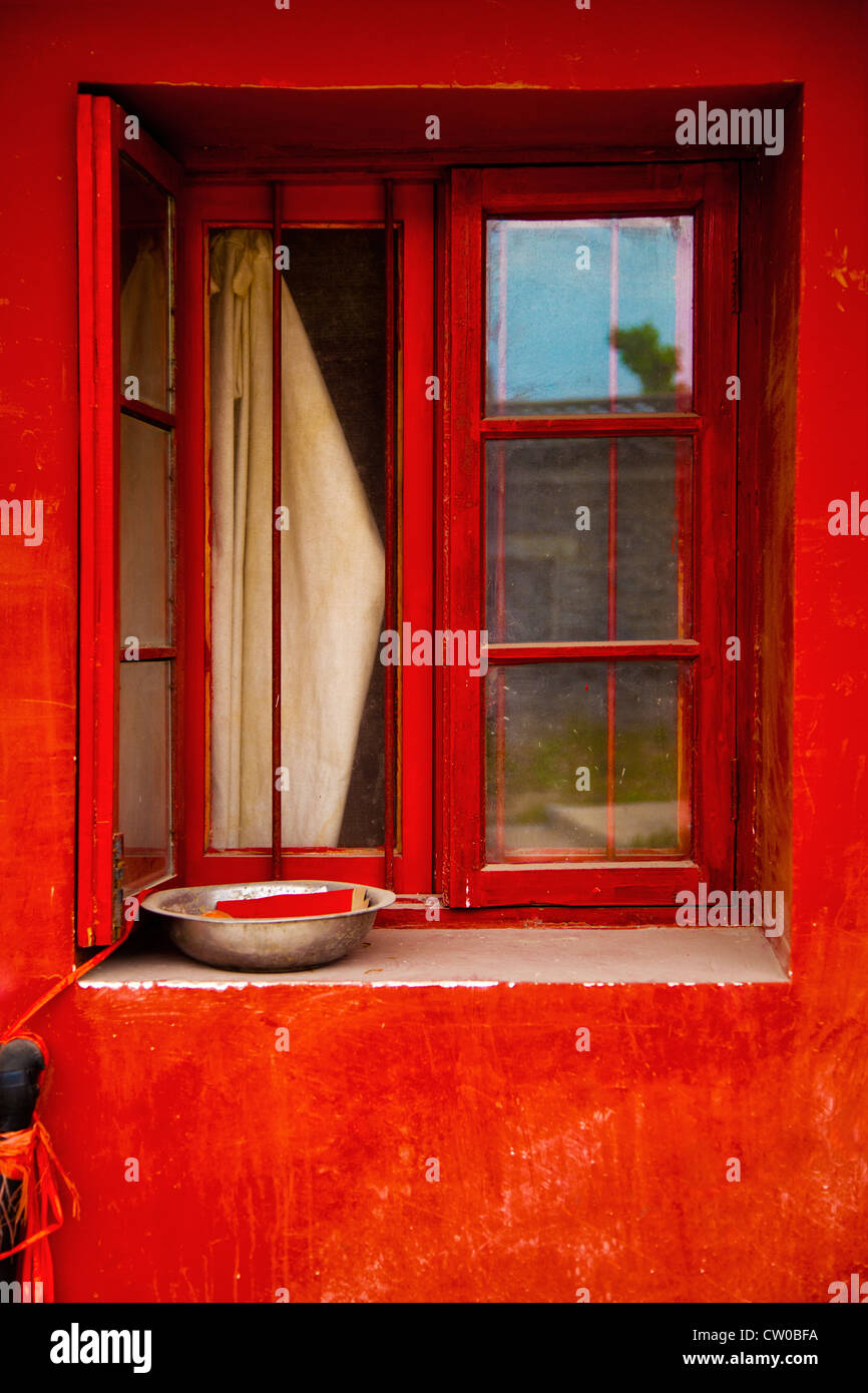 leuchtend rote Fenster in china Stockfoto