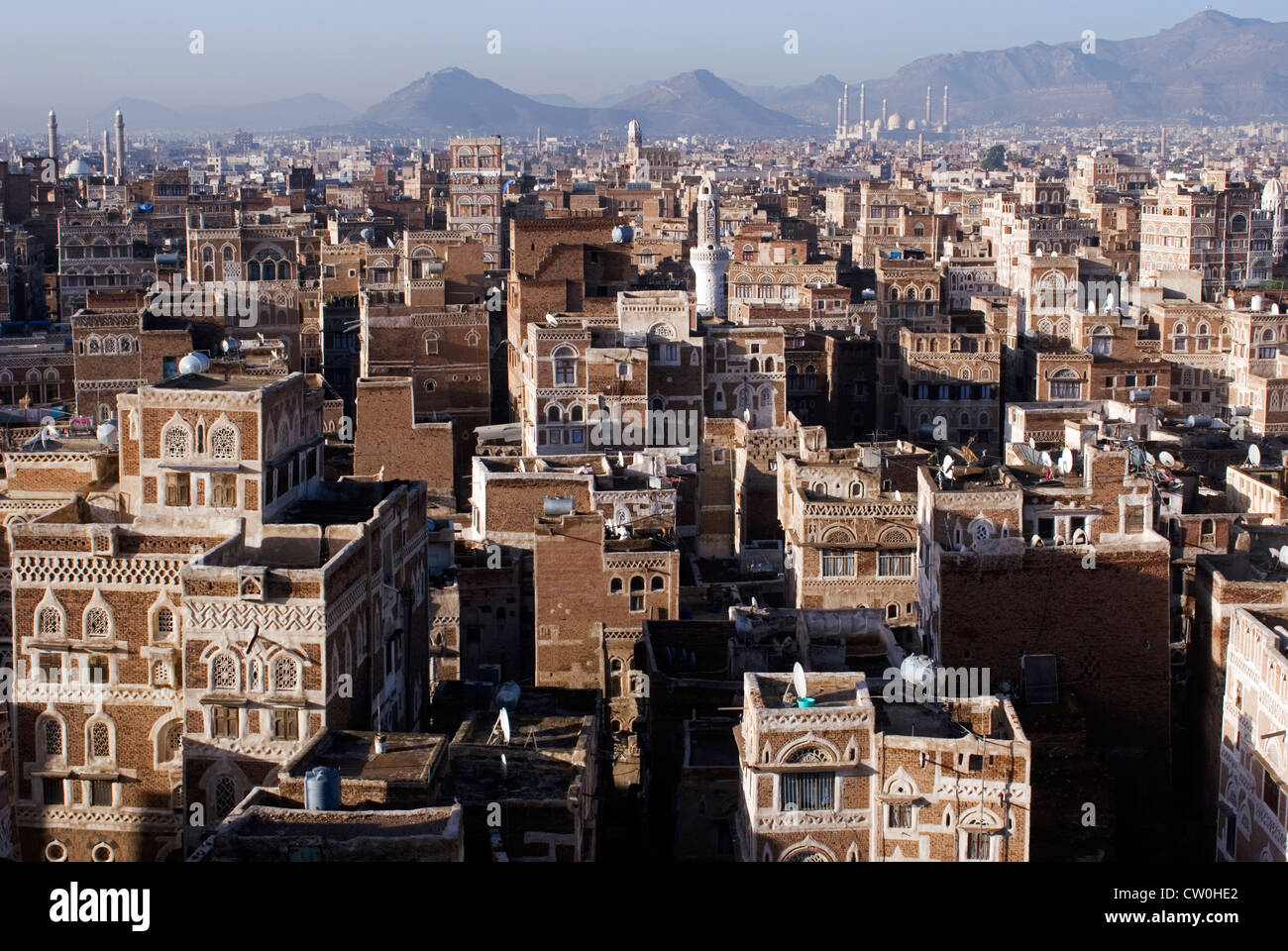 Blick von der Terrasse des Hotel Burj al Salam, Sana'a, ein UNESCO-Weltkulturerbe, Jemen, Westasien, Arabische Halbinsel. Stockfoto