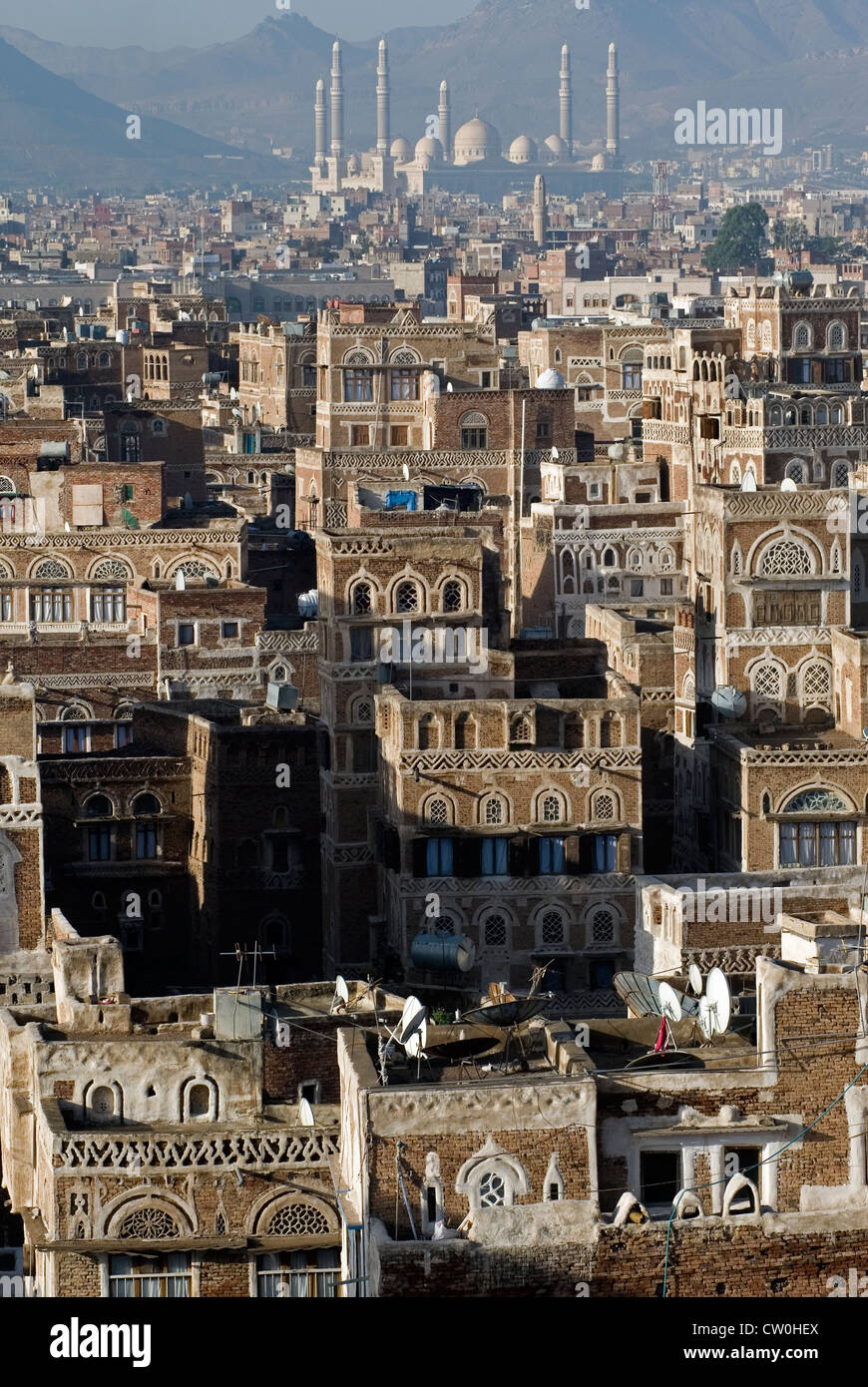 Blick von der Terrasse des Hotel Burj al Salam, Sana'a, ein UNESCO-Weltkulturerbe, Jemen, Westasien, Arabische Halbinsel. Stockfoto