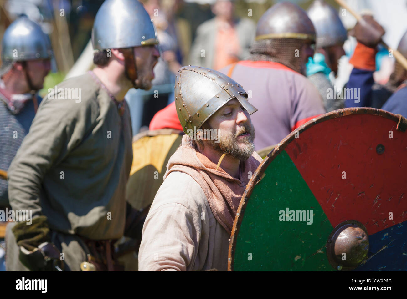 Historisches Reenactment der Anglo-Saxon und Viking Schlacht. St Albans, UK. Mai 2012 Stockfoto