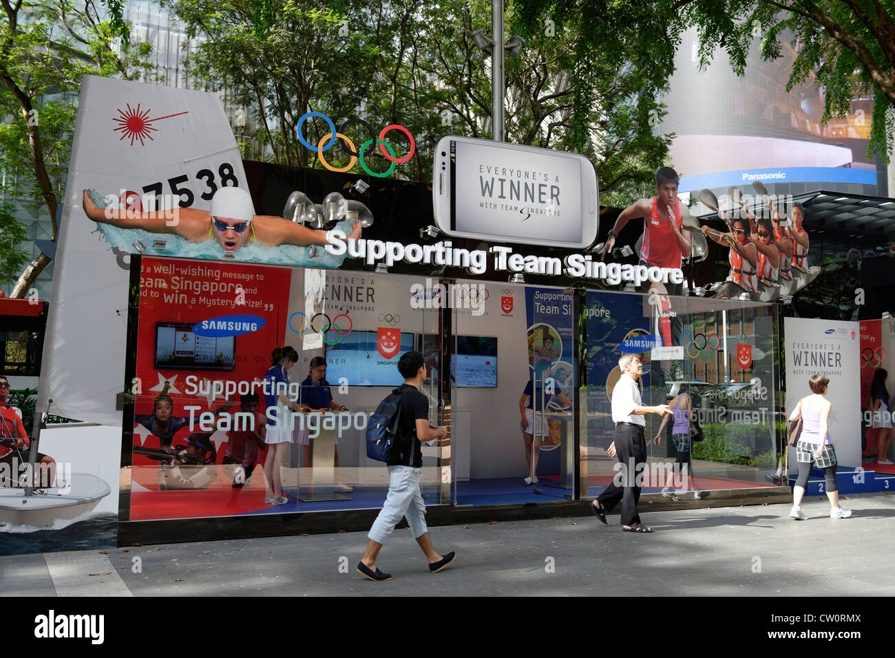 Unterstützung Team Singapur - Kabine auf der Orchard Road, Singapur, währenddie 2012 Olympics Stockfoto