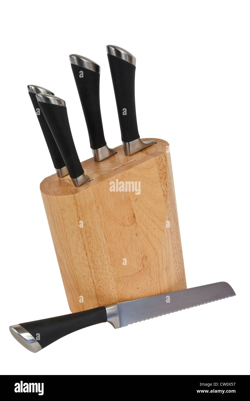 Küche-Messerset im Holzblock isoliert auf weiss mit Arbeitspfad Stockfoto