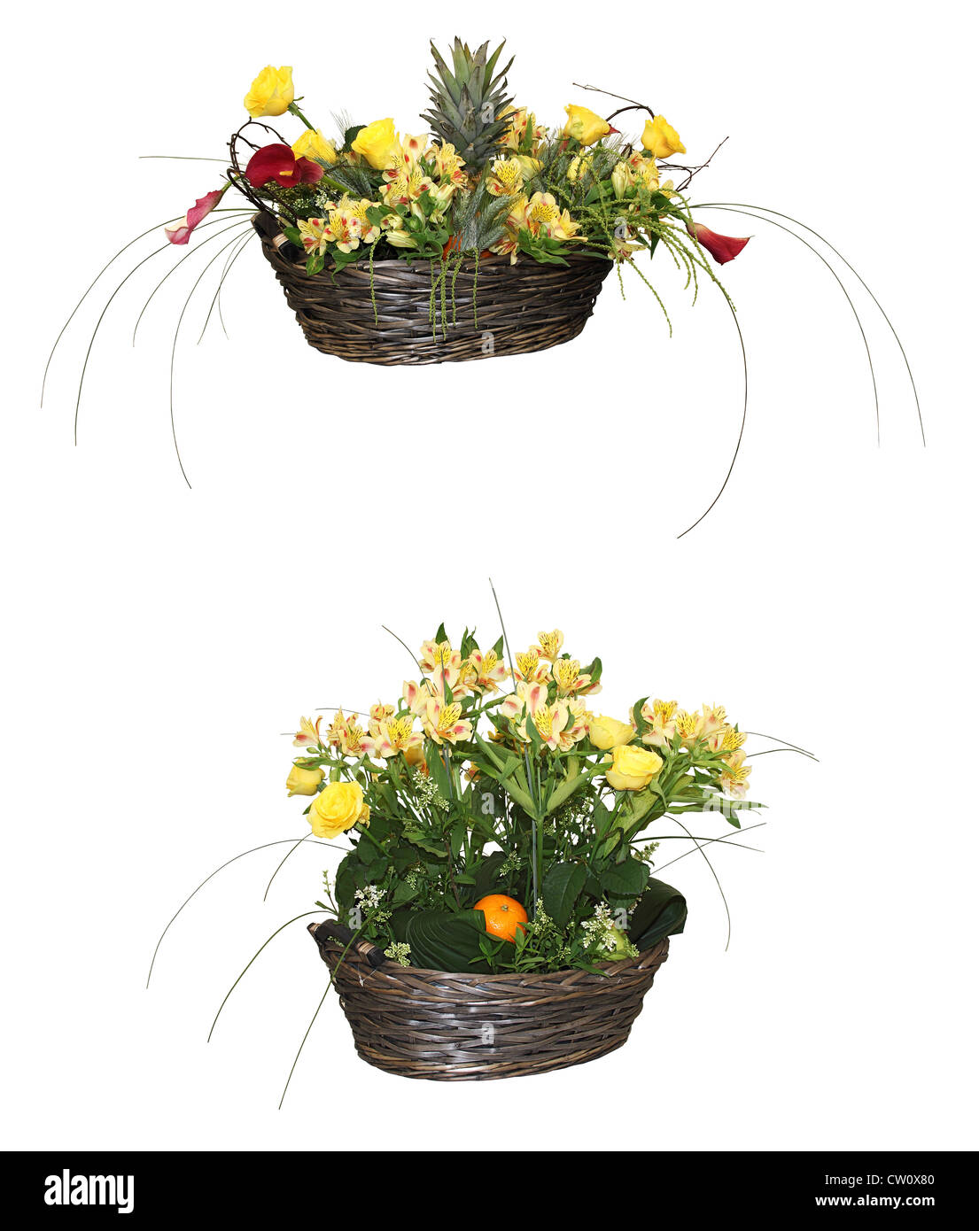 Ein großes Blumengesteck in einem Weidenkorb Stockfoto