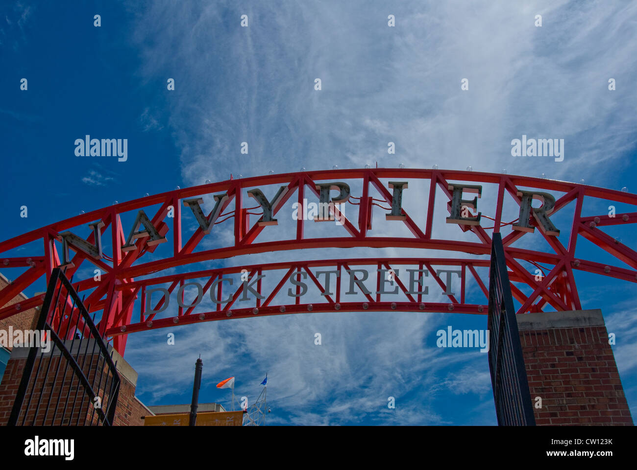 Navy Pier-Schild am Eingang zum Navy Pier in Chicago, Illinois Stockfoto