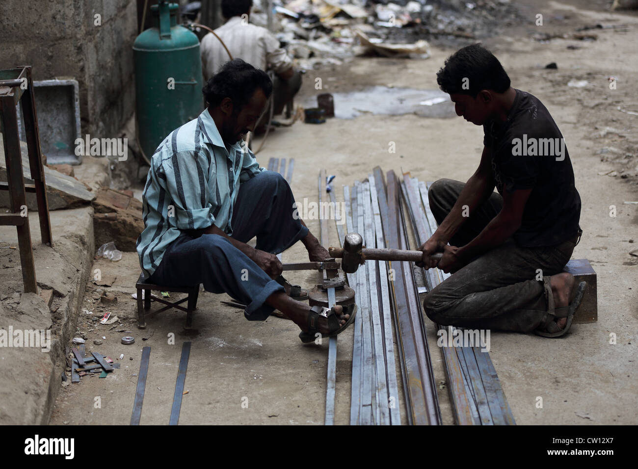 Indische Metallarbeiter Bangalore, Karnataka, Indien Stockfoto