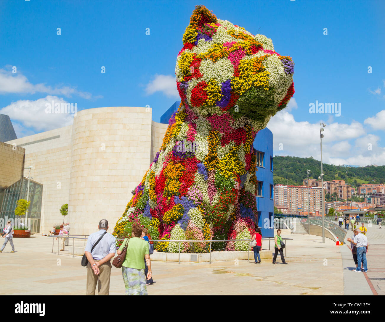 Jeff Koons Welpen Skulptur außerhalb Guggenheimmuseum in Bilbao, Baskenland, Spanien Stockfoto