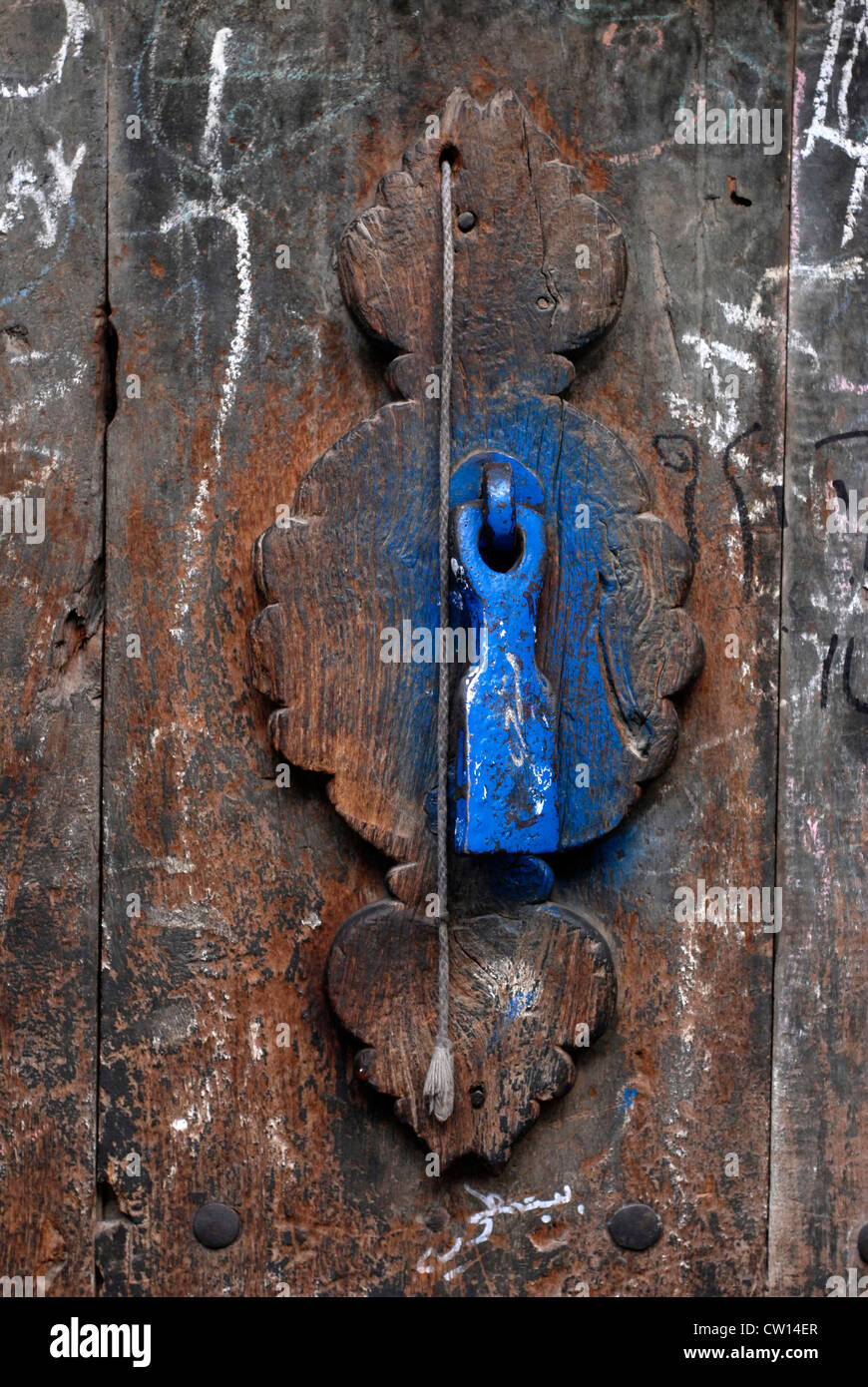 Türgriff in der Altstadt von Sana ' a, ein UNESCO-World Heritage Site, Jemen, Westasien, Arabische Halbinsel. Stockfoto