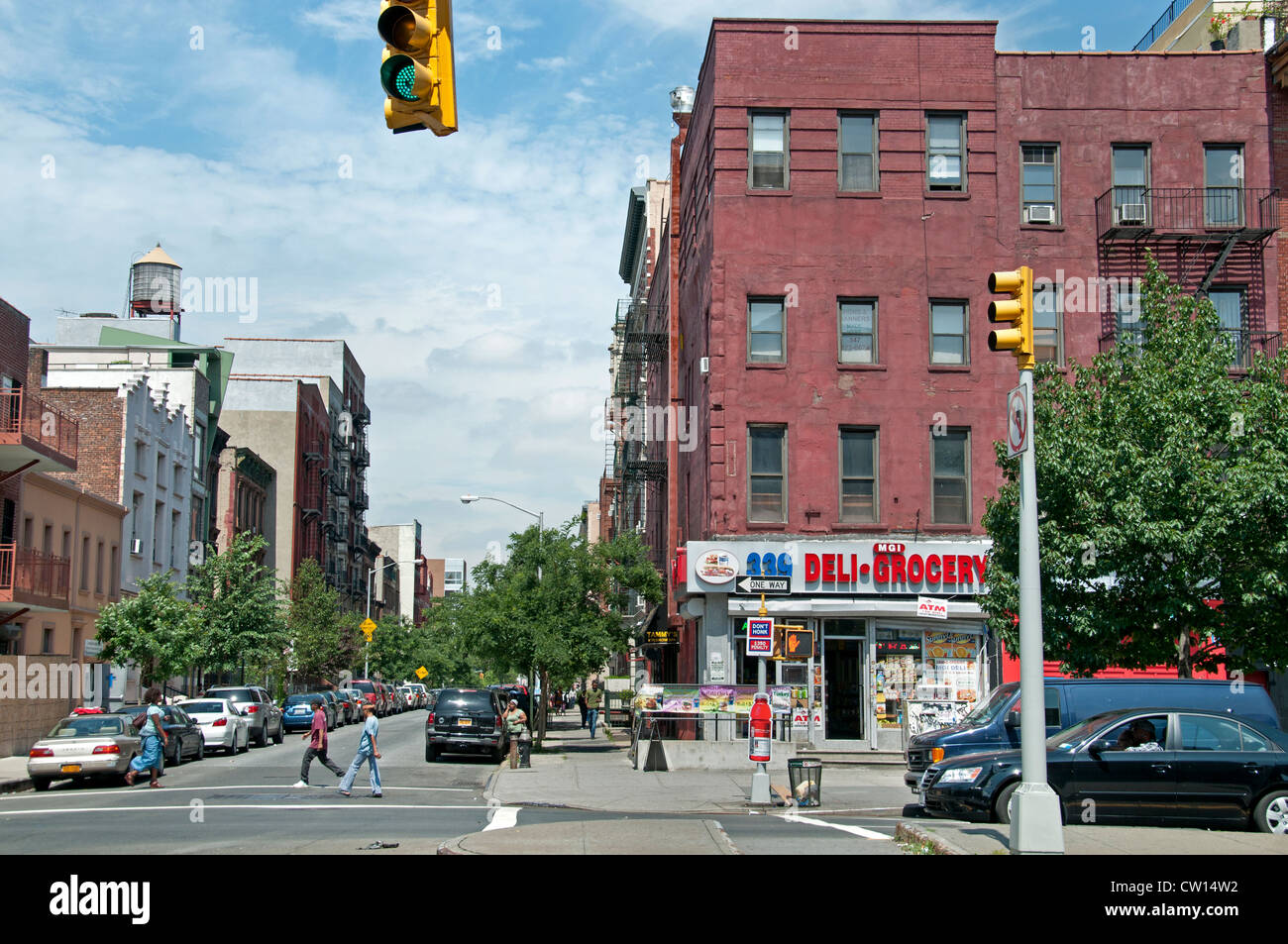 Malcolm X Boulevard Lenox Avenue in Harlem New York City Manhattan Vereinigte Staaten von Amerika Stockfoto