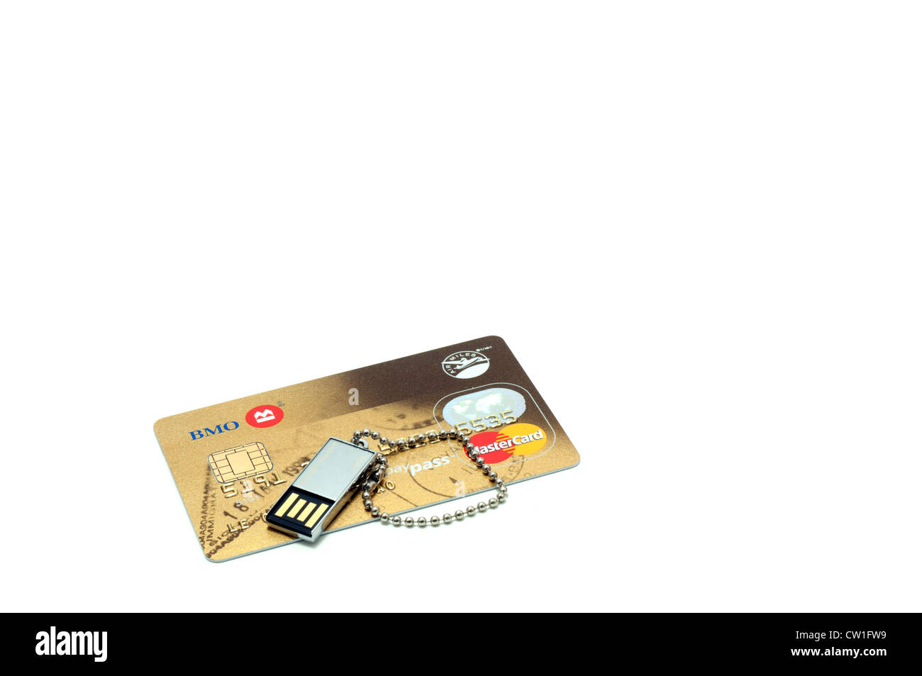 Kanadische BMO Bank of Montreal Gold Master Card Kreditkarte und einem USB-stick  Stockfotografie - Alamy