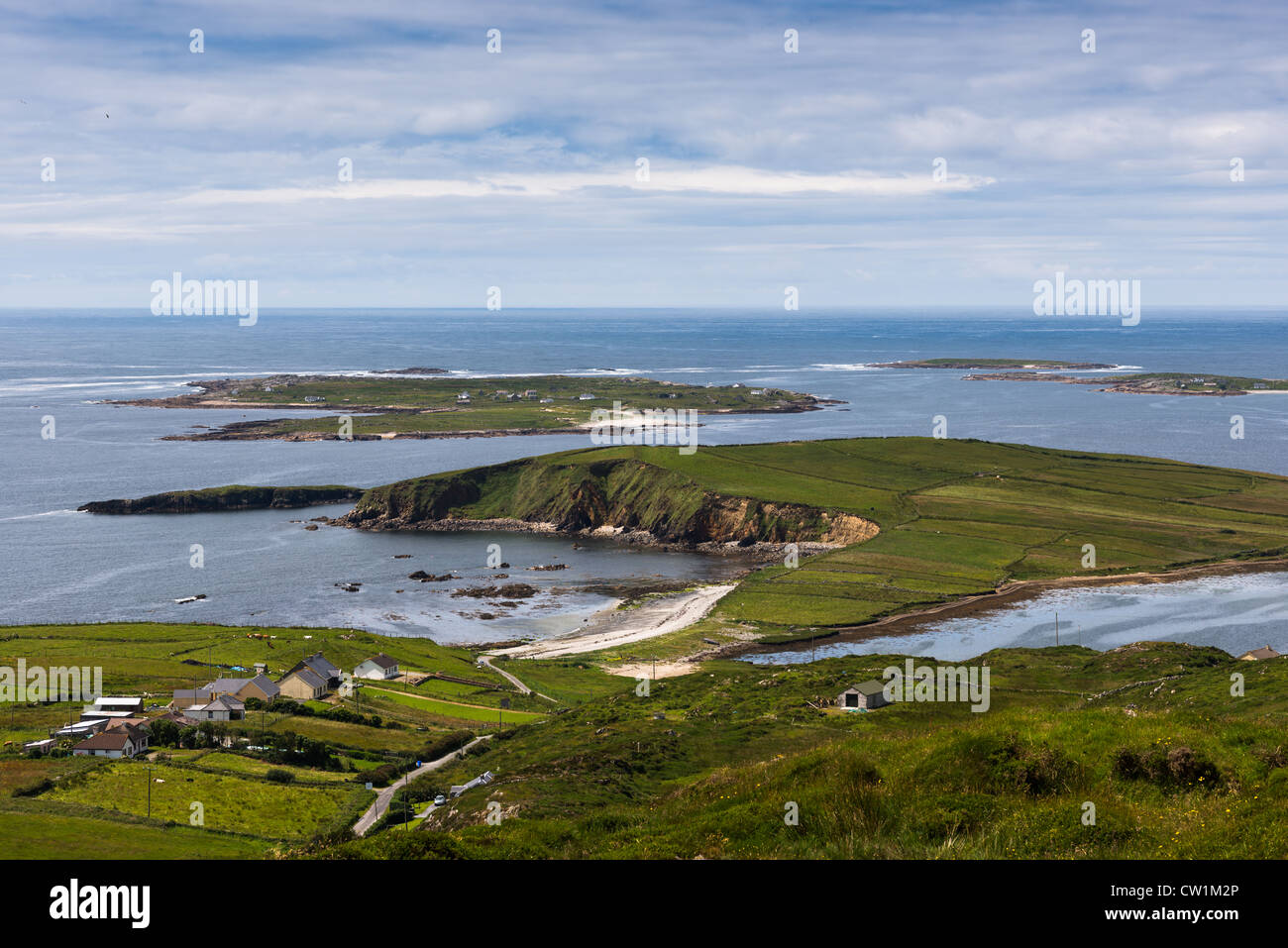 Blick vom "Sky Road' an Grafschaft Galway Westküste in der Nähe von Clifden, Irland. Stockfoto