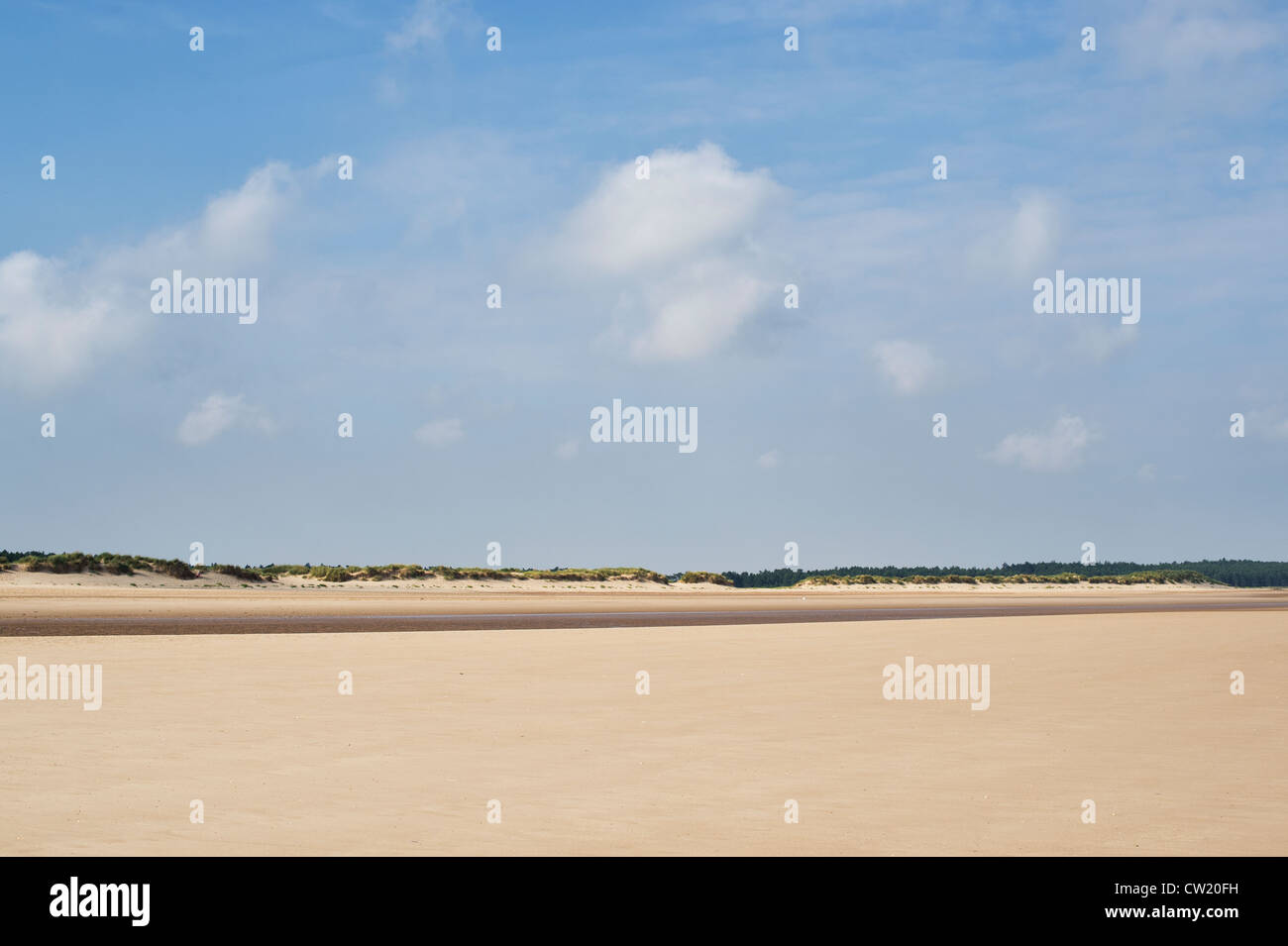 Leeren Strand. Brunnen neben das Meer. Norfolk, England Stockfoto