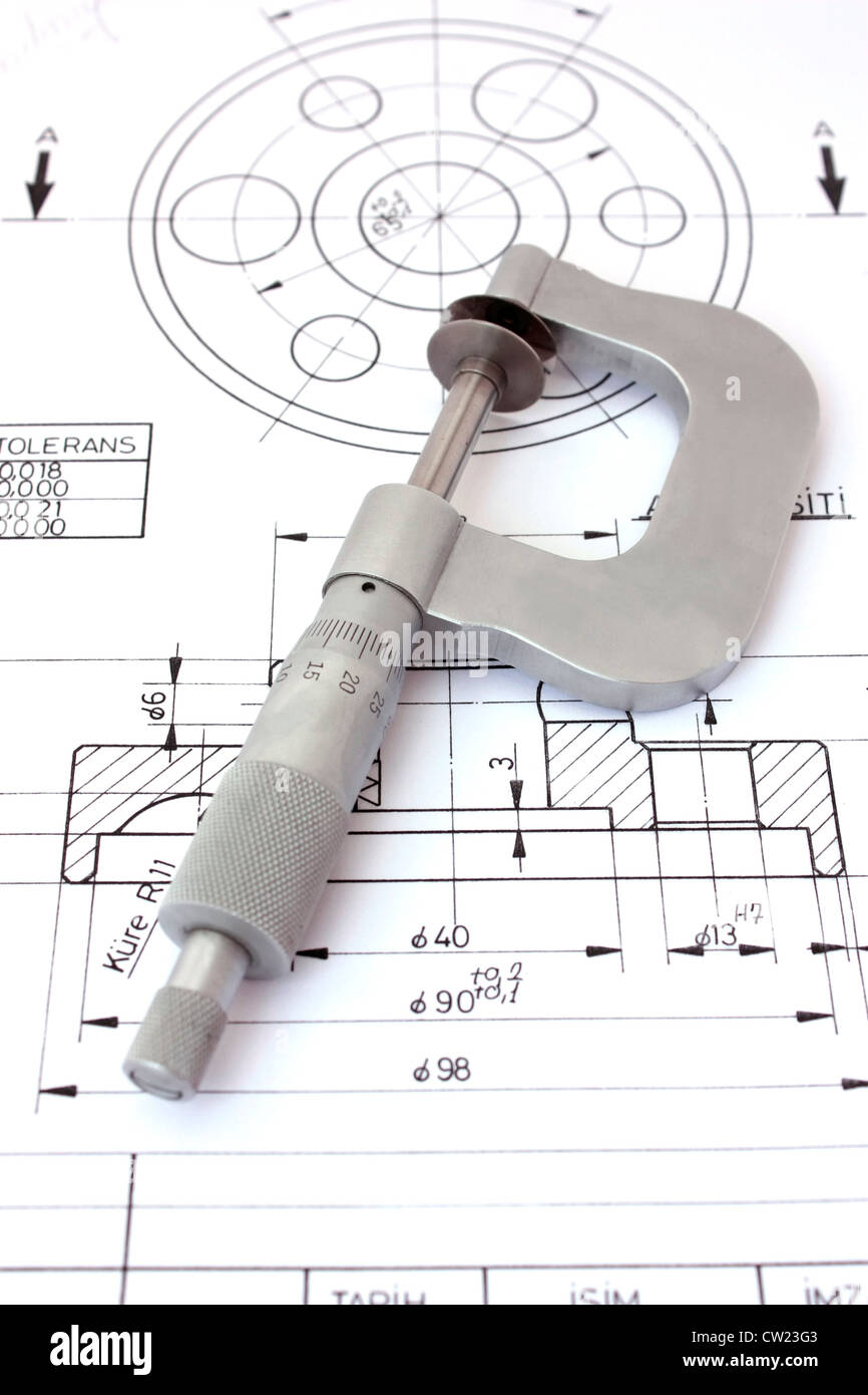 Mikrometer auf technische Zeichnung. Vertikal Stockfoto