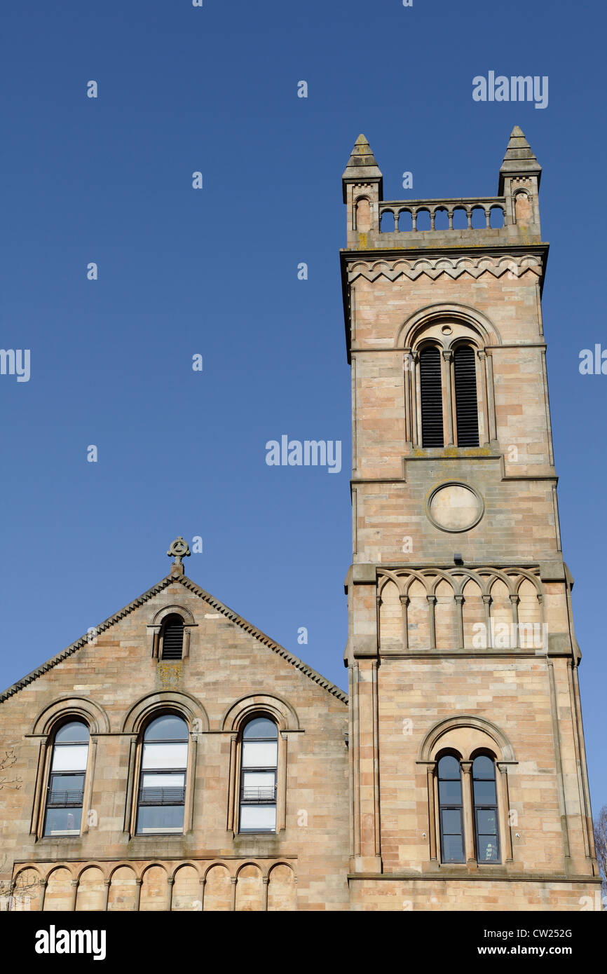 Detail der ehemaligen Orr Square Kirche konvertiert nun zu Privathäusern in Paisley, Schottland, Vereinigtes Königreich Stockfoto