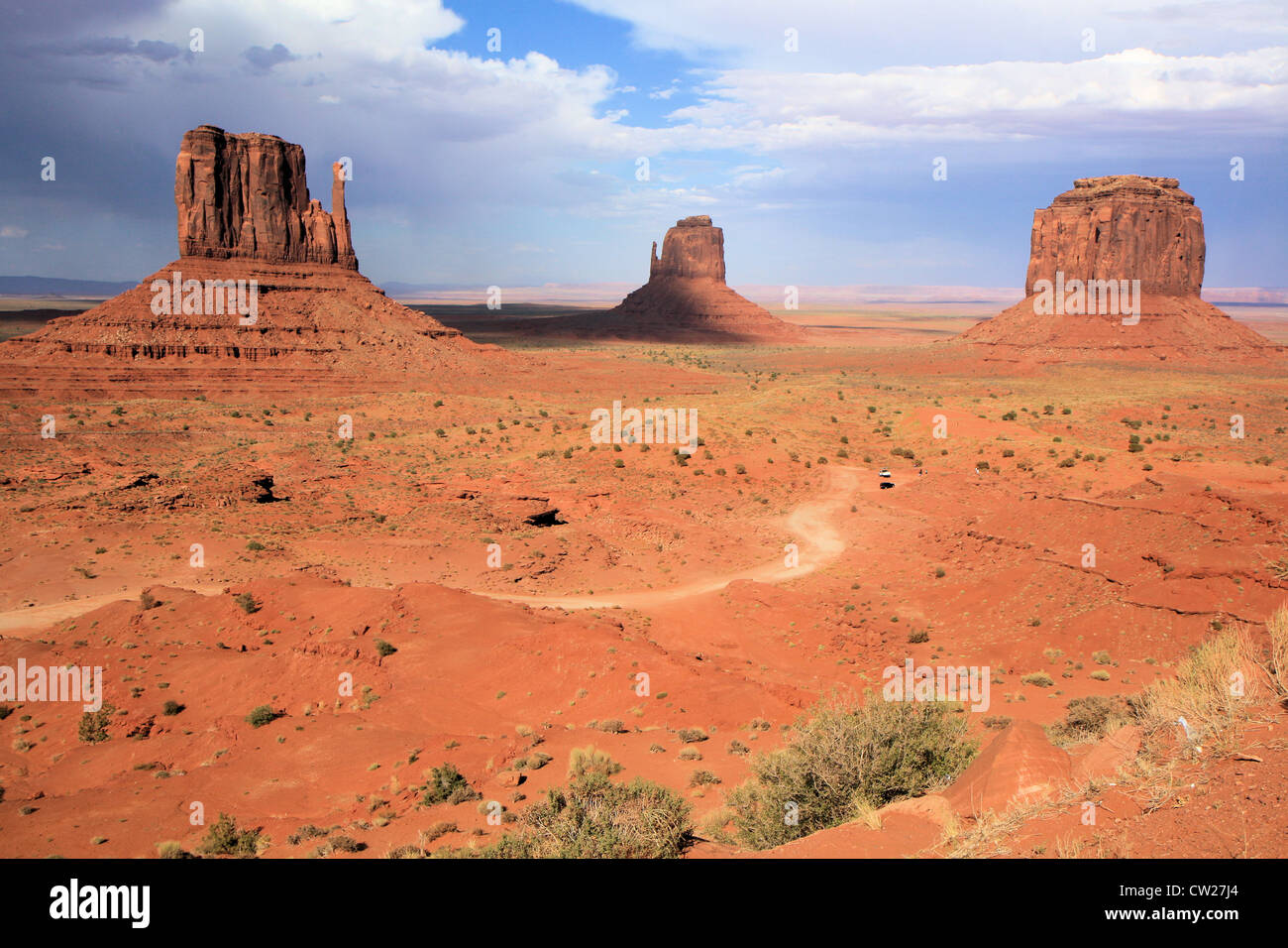 Osten Handschuh und West Mitten Buttes, Monument Valley, Utah, USA Stockfoto