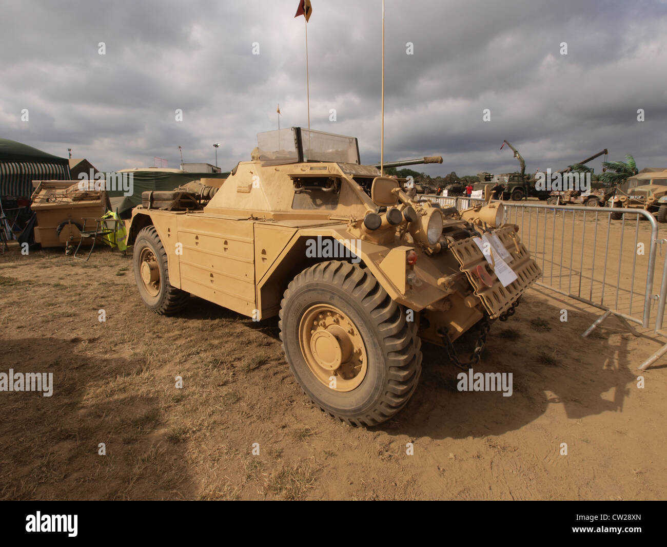 Der Ferret Mk1 „Delilah“ ist ein britisches Aufklärungsfahrzeug, das mit einer 30-mm-Kanone ausgestattet ist. Es ist für Mobilität und Beobachtung bei militärischen Operationen konzipiert und bietet Schutz mit seinem gepanzerten Körper. Stockfoto