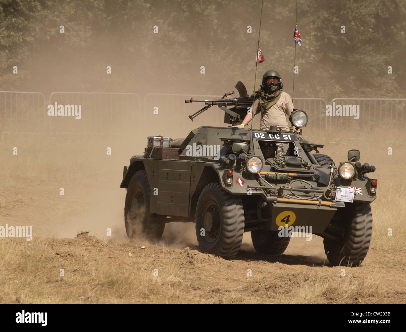 Der Daimler Ferret Mk1 Liaison ist ein leichtes Aufklärungsfahrzeug der britischen Armee. Es wurde für schnelle Mobilität und Unterstützung bei taktischen Operationen entwickelt. Dank seiner kompakten Größe und seines 4x4-Laufwerks ist er in verschiedenen Gebieten sehr wendig. Stockfoto