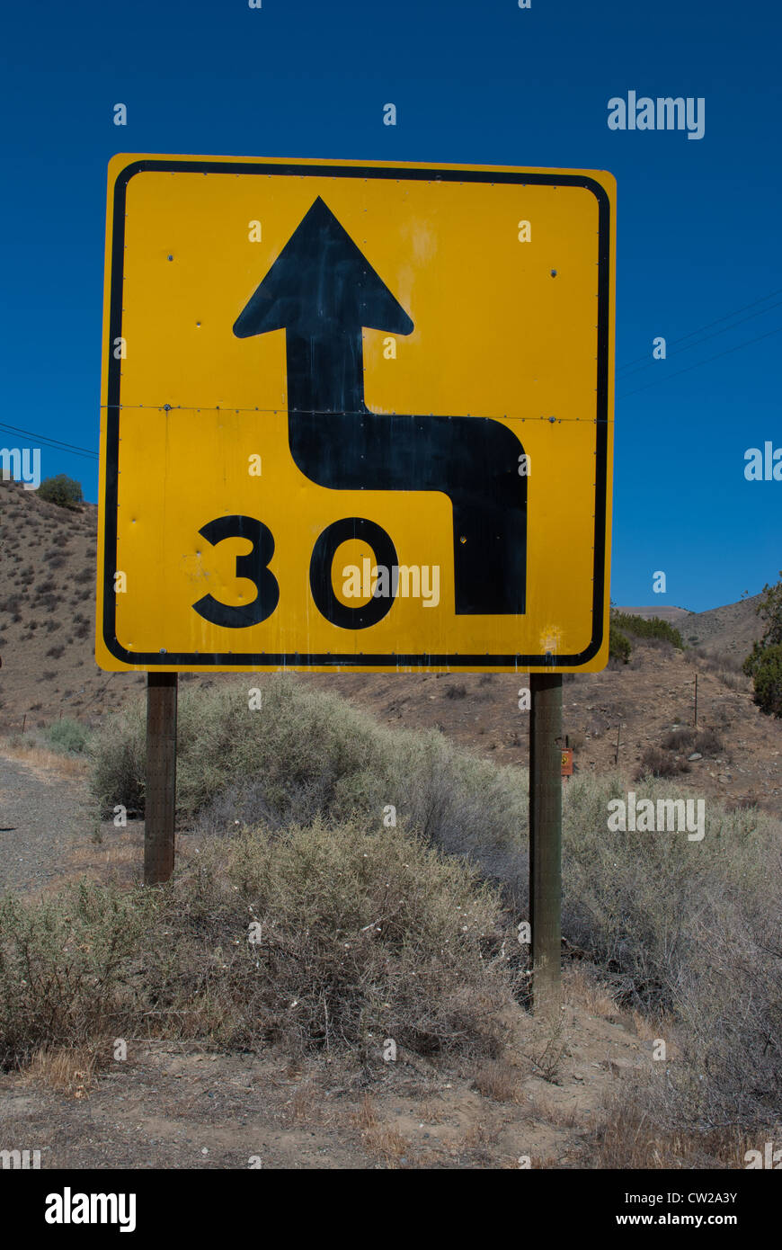 Autobahn Zeichen scharf schalten Sie 30 km/h Stockfoto