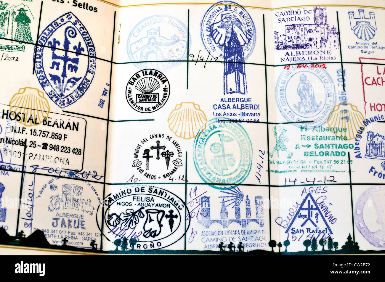 Spanien, St.James Weg: Pilgrim´s-Pass mit kompletten Briefmarken Stockfoto