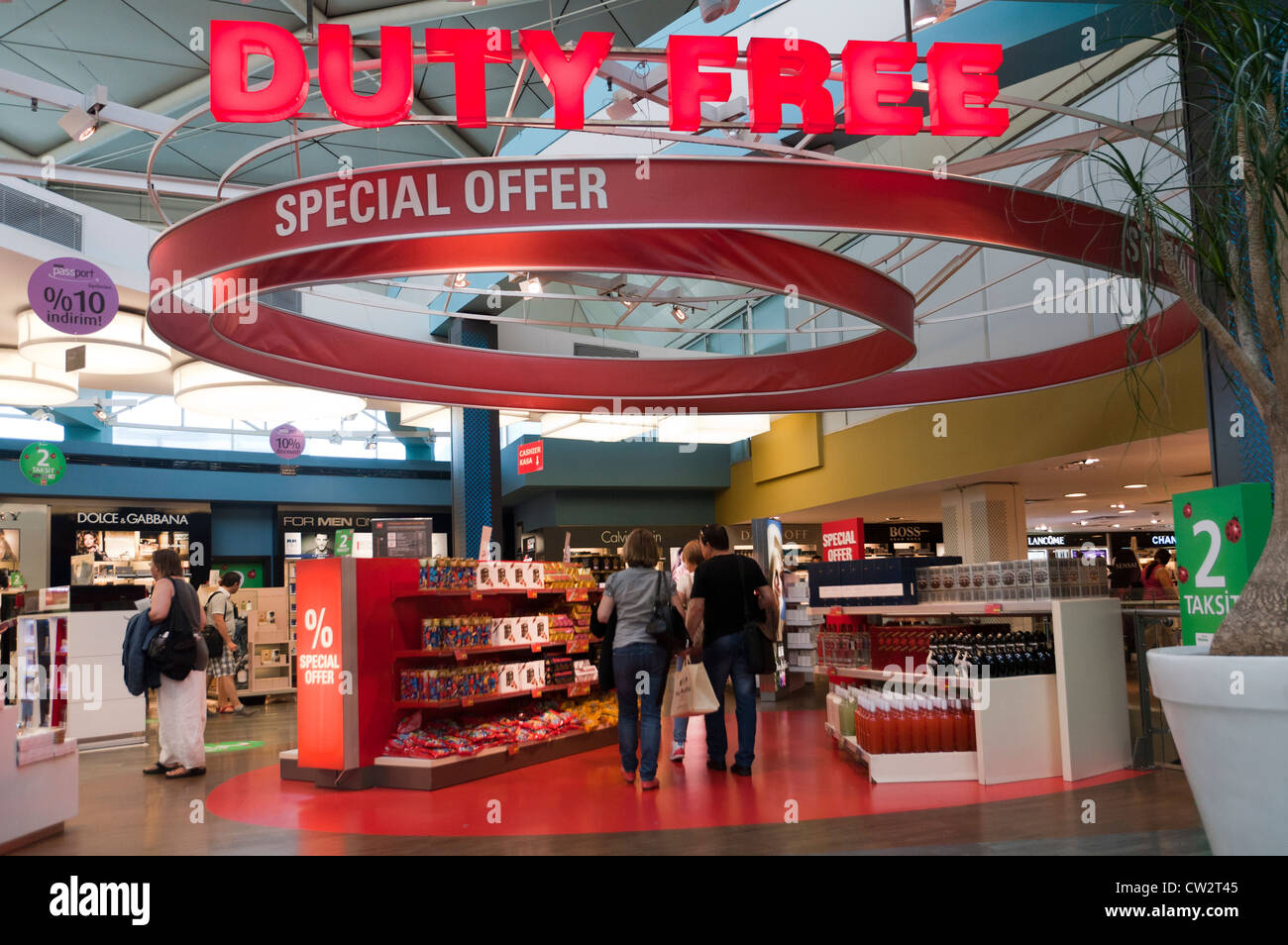 Duty free Shop am Flughafen Istanbul Türkei Stockfoto