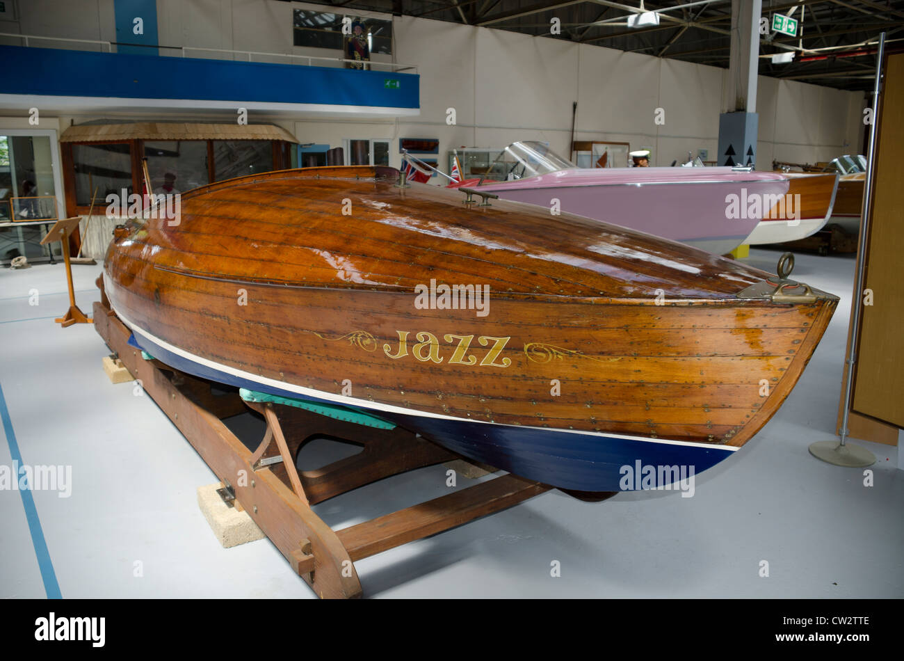 klassisches Boot Museum Cowes Vintage Rennboot JAZZ Stockfoto