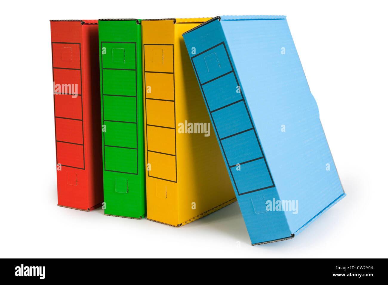 Vier Datei Archivboxen in hellen Farben. Kleine Schatten auf Basis, Beschneidungspfad auf Boxen. Stockfoto