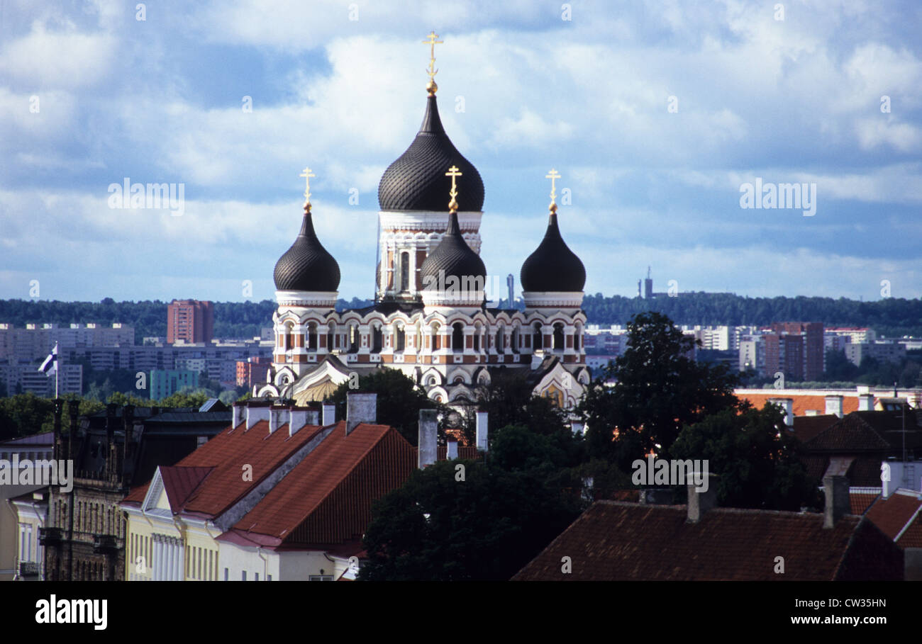 Dächer der Altstadt mit Alexander Nevsky-Kirche, Tallinn, Estland Stockfoto