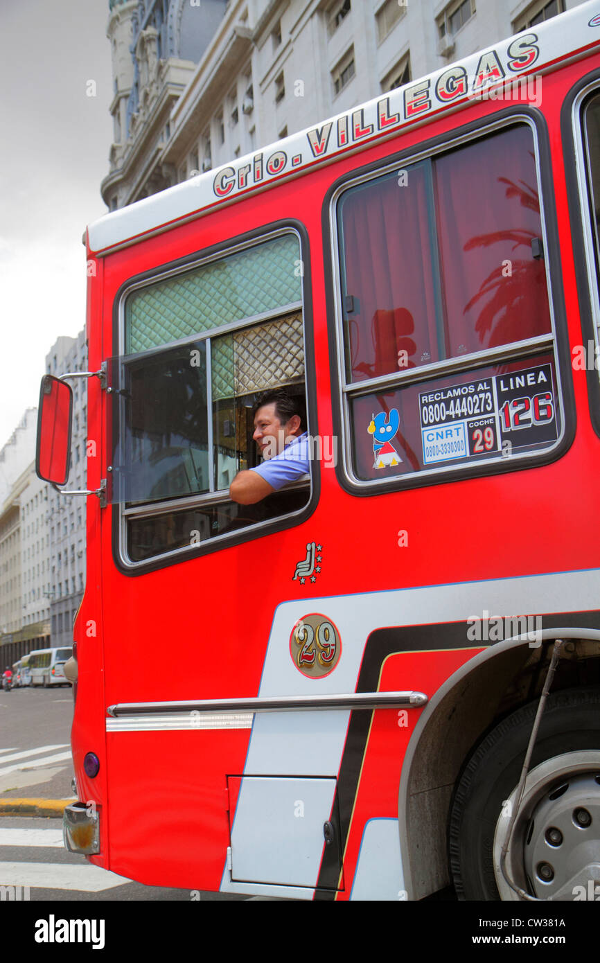 Buenos Aires Argentinien, Avenida 9 de Julio, Straßenszene, Bus, Bus, Charter, Transport, hispanischer Mann Männer Erwachsene Männer, Fahrer, Arbeiter Stockfoto