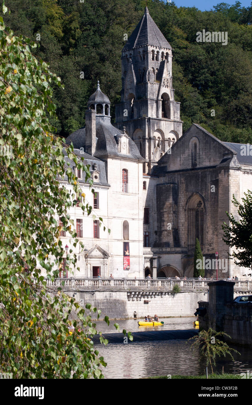 Brantôme, Brantome, Brücke, Abtei auf dem Fluss Dronne, Dordogne, Frankreich, Europa Stockfoto