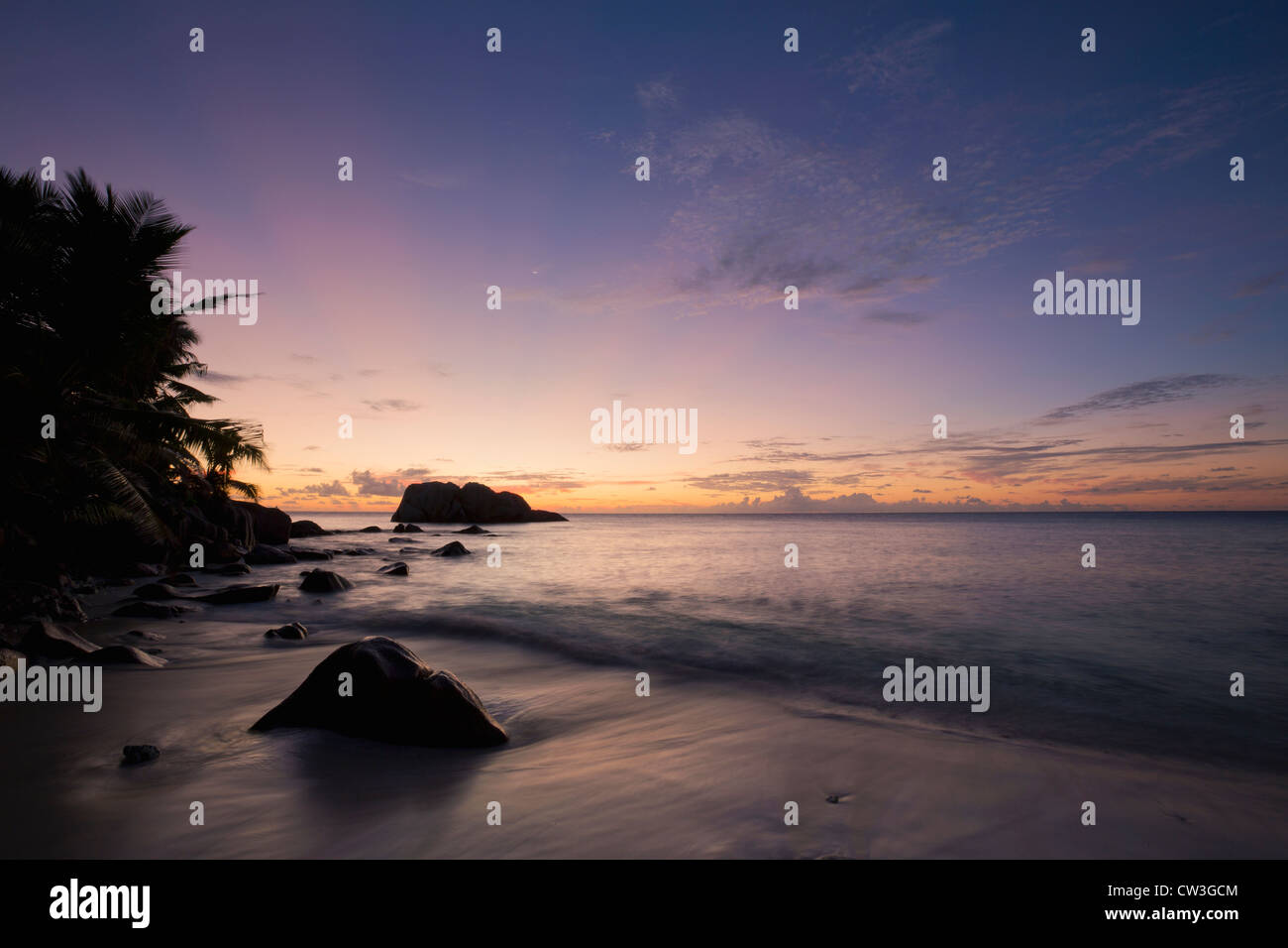 Sonnenuntergang über den Strand. Cousine Island.Seychelles Stockfoto