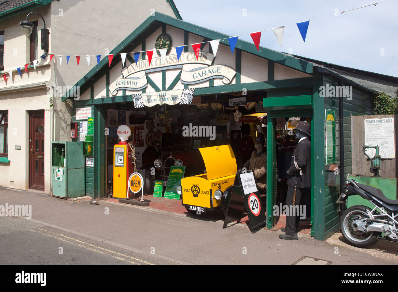 Oldtimer-Museum in Doverhay Garage Porlock Stockfoto