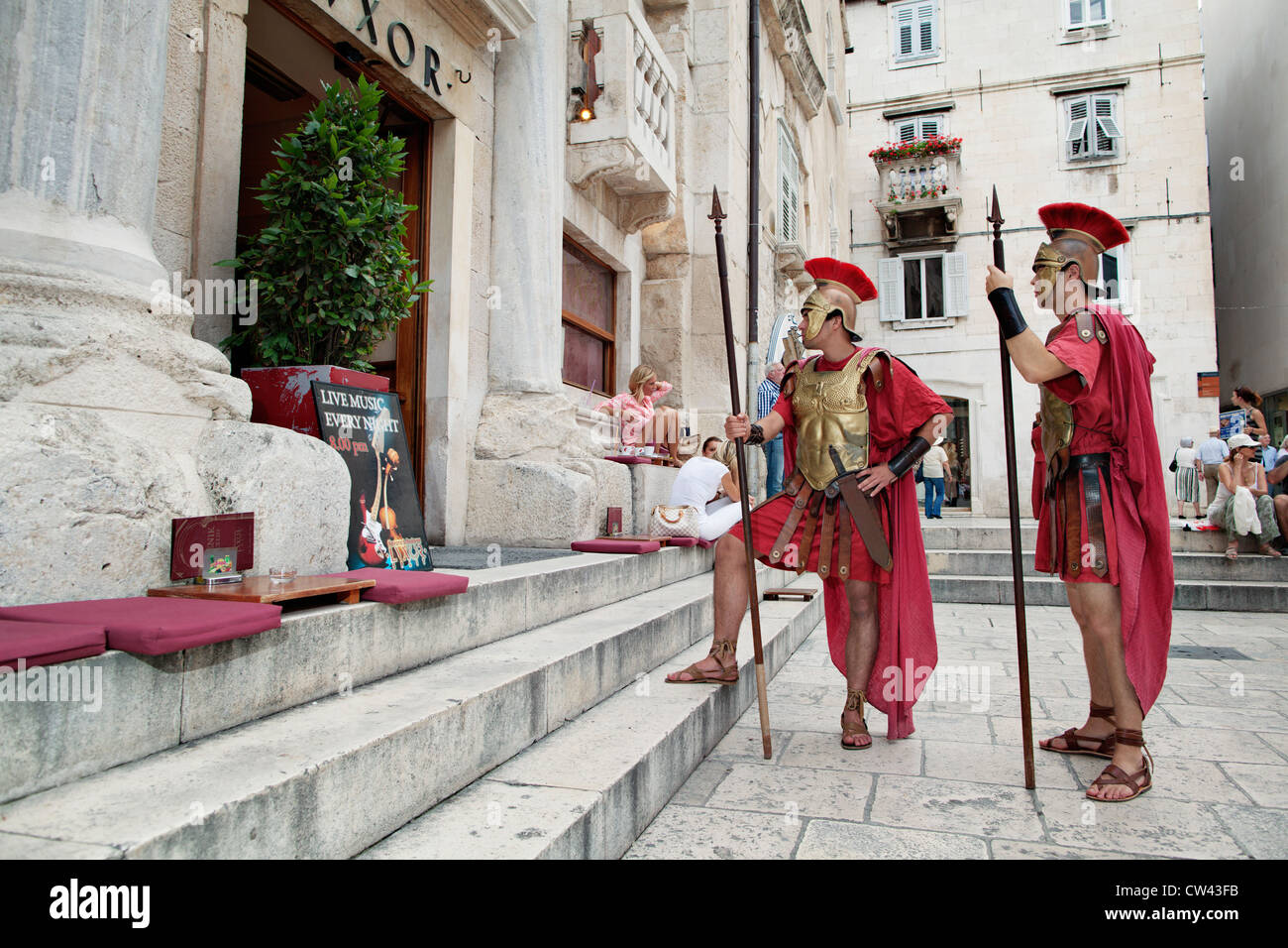 Römische Soldaten in Diokletian Palast (Old Town). Split, Dalmatien, Kroatien Stockfoto