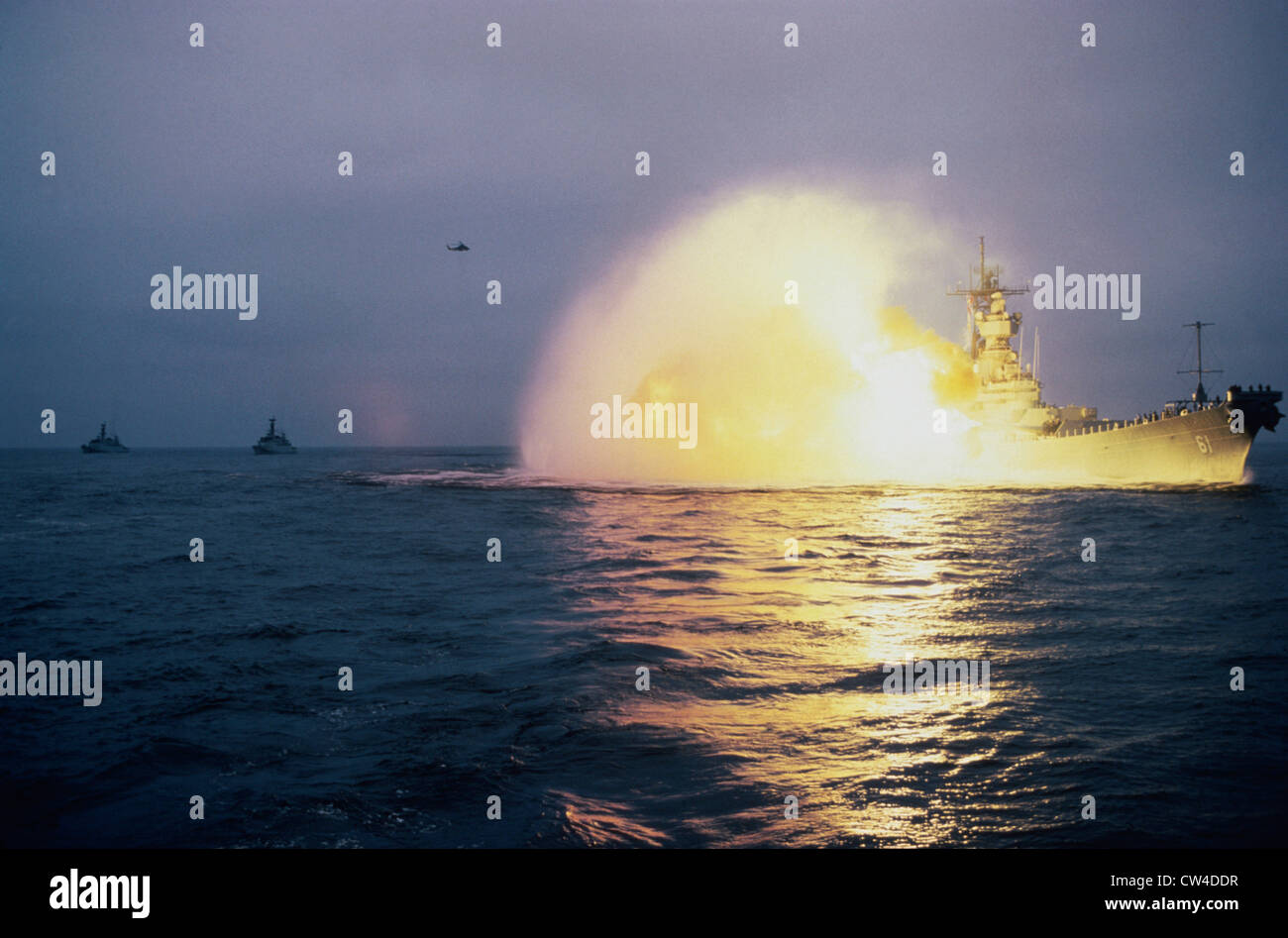 Schlachtschiff USS Iowa Signalwaffen Stockfoto