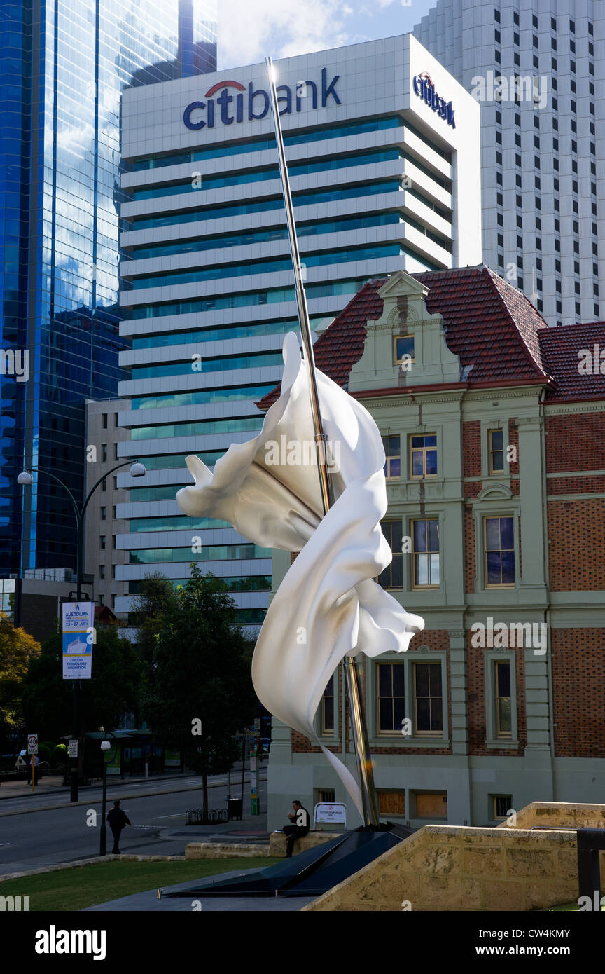 Perth Westaustralien - die Skulptur Ascalon außerhalb St Georges Cathedral in Perth, Western Australia. Stockfoto