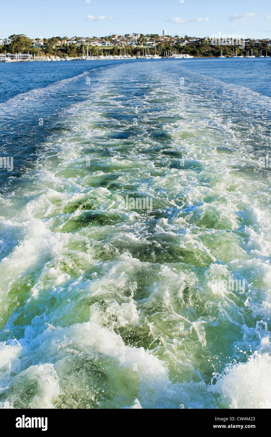 Swan River Perth Westaustralien - Der power Boot auf dem Swan River in Perth, Western Australia. Stockfoto