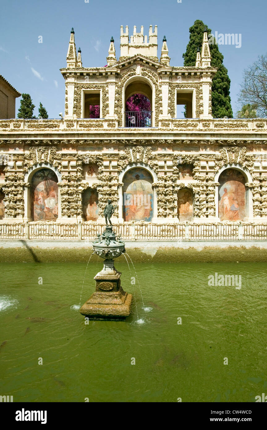 Blick auf Real Alcazar Galeria de Grutesco, der königliche Palast, Sevilla, Spanien, aus dem 9. Jahrhundert Stockfoto