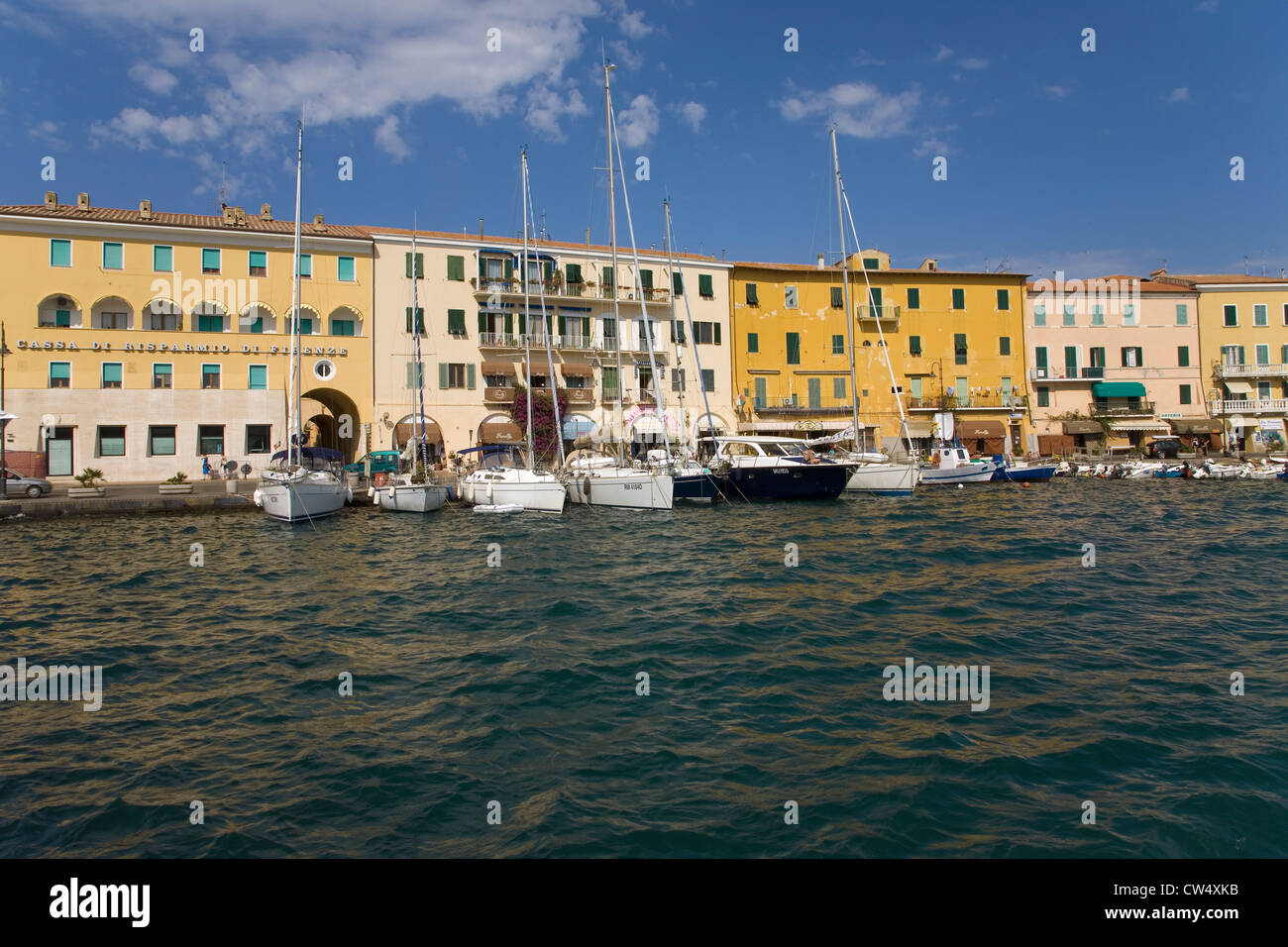 Farbenfrohen Gebäuden und Hafen Portoferraio Provinz Livorno auf Insel Elba, im toskanischen Archipel Italien Europa wo Napoleon Stockfoto