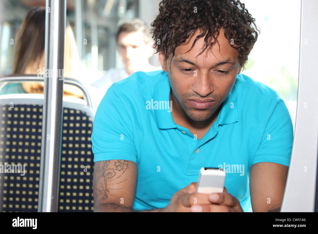 Die Zeit vertreiben mit dem bus Stockfoto
