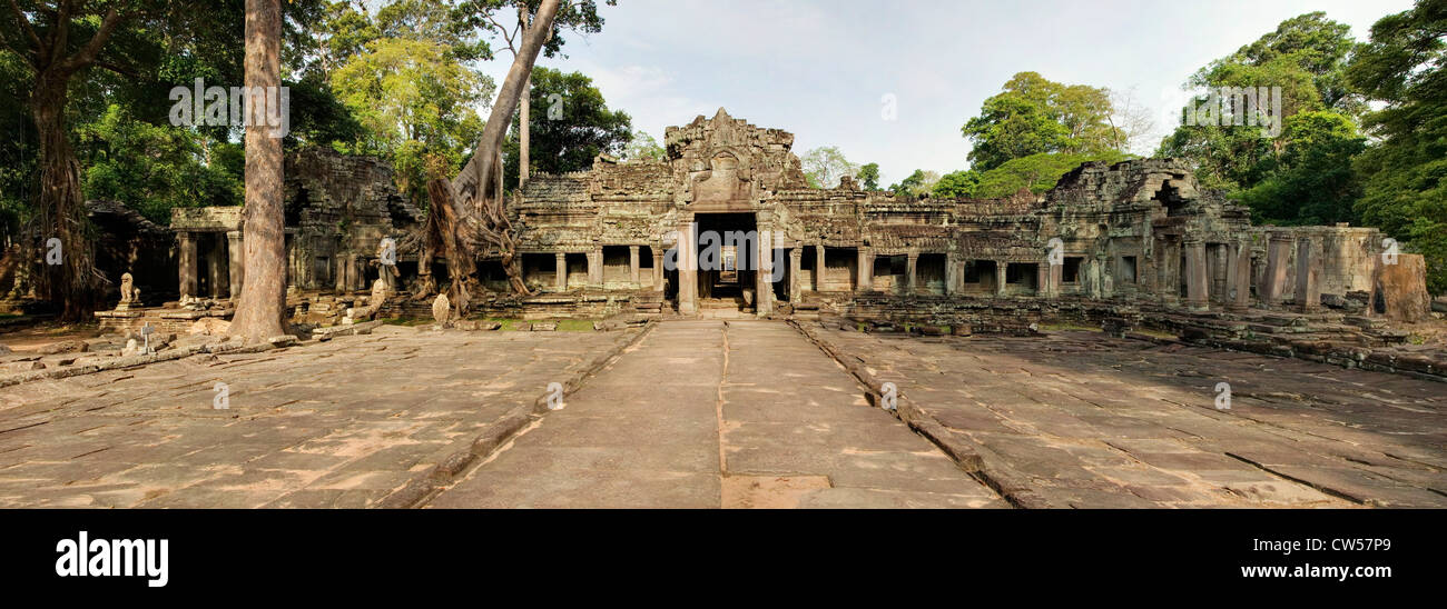 Kambodscha, Angkor Wat, Panorama von Preah Kahn Tempeleingang und Gehweg Stockfoto