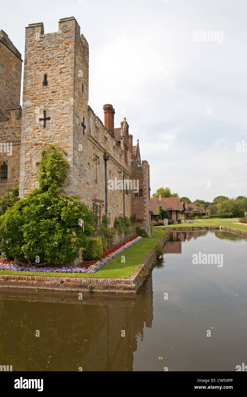 Hever Castle, umgeben von einem Wassergraben in Kent, es war die Kindheit Zuhause von Anne Boleyn. Stockfoto