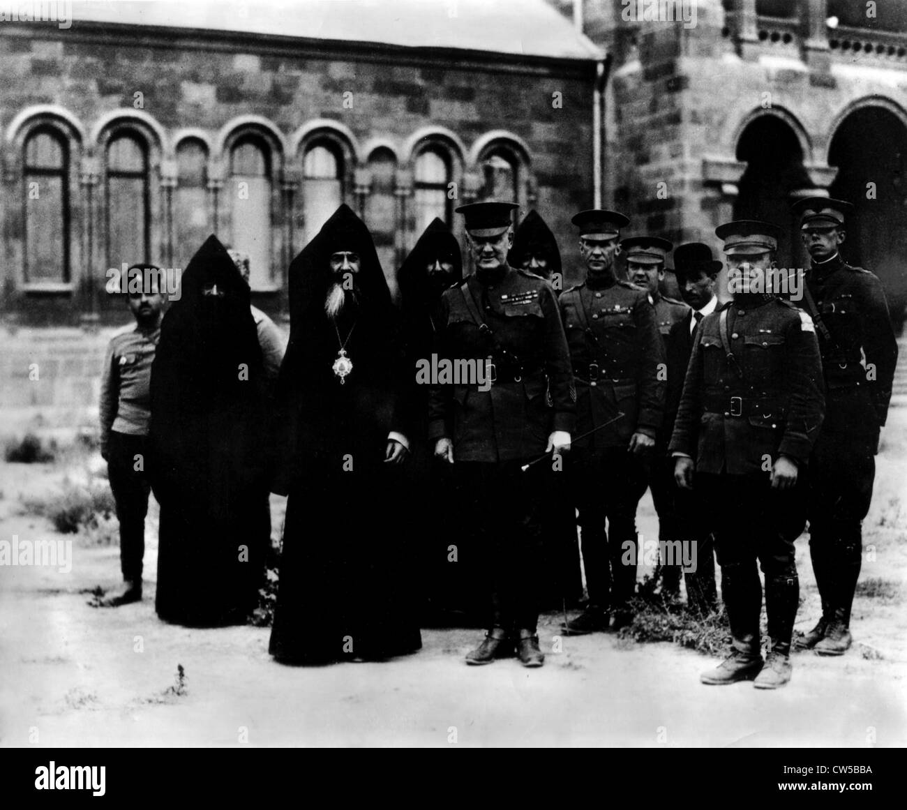 Balkan-Krieg, General Harbord und der Erzbischof von Armenien in Etchmidianzin Stockfoto