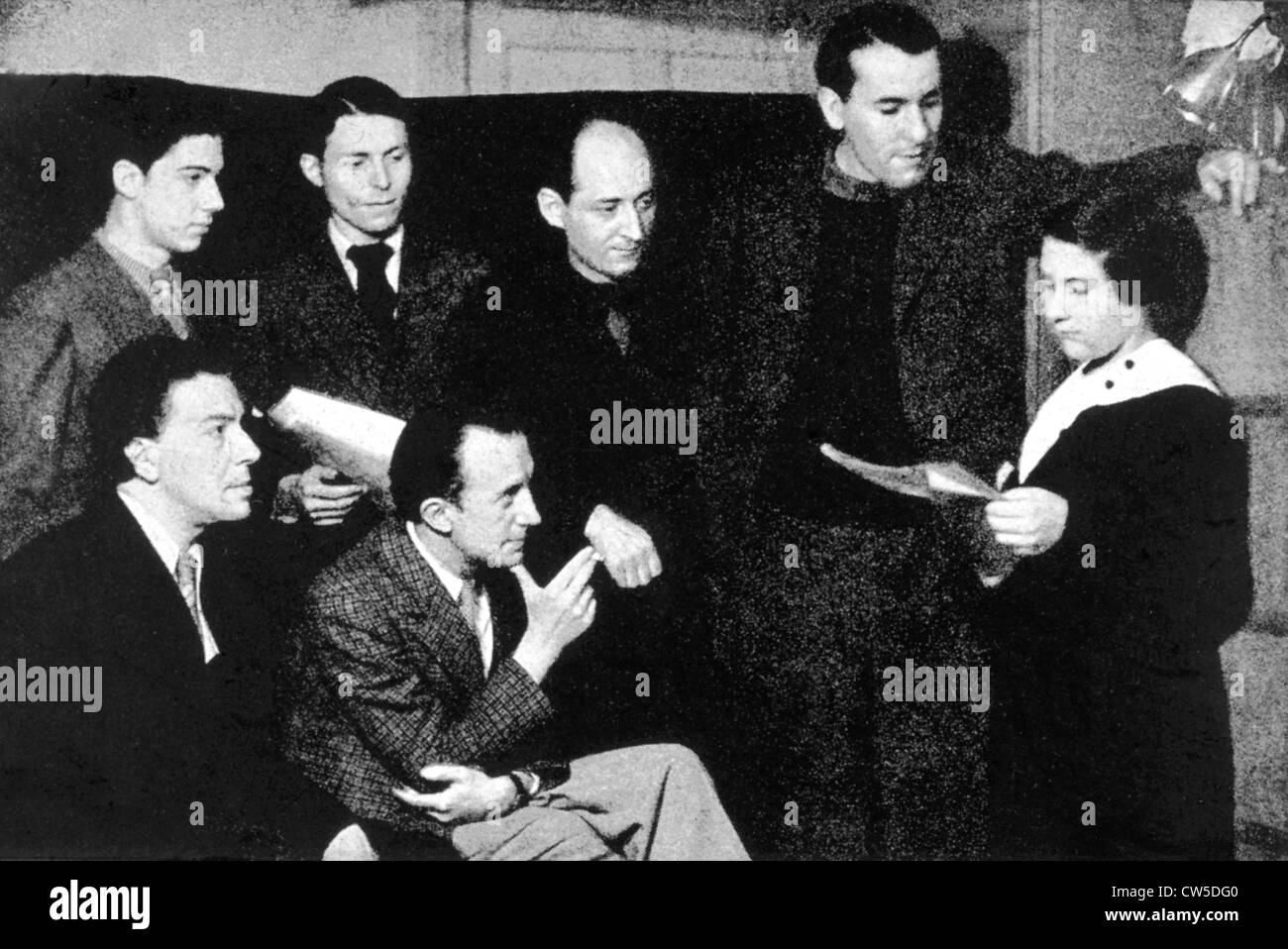 Gruppe der Surrealisten: Jean-Mario Prassinos André Breton Henri Parisot Paul Eluard Benjamin Péret René Char und Gisèle Prassinos Stockfoto