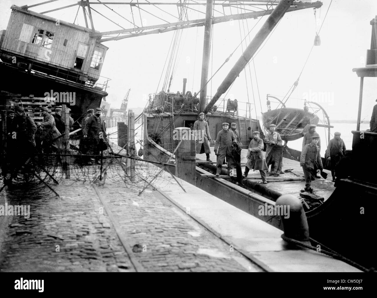 Auslagerung in Zeebrügge und Ostende in 1919. Deutsche Häftlinge bei der Arbeit. Stockfoto