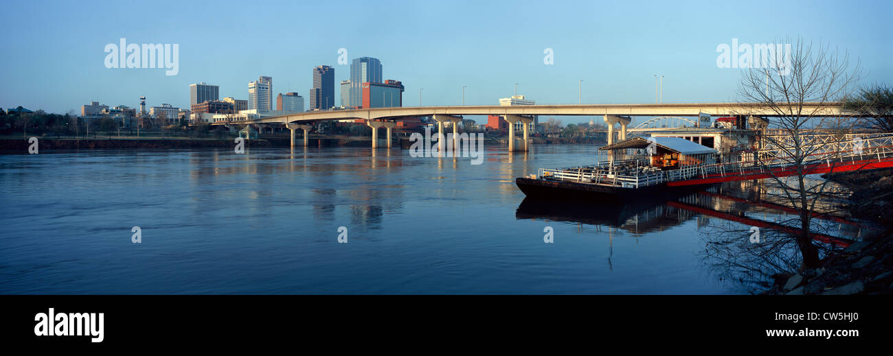 Panorama des Arkansas River und die Skyline in Little Rock, Arkansas Stockfoto