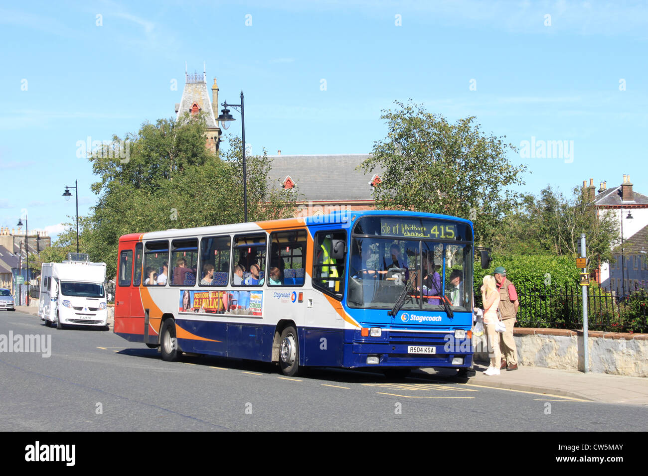 Single-Deck-Bus mit Dienstleistung zur Isle of Fund Abholer in Wigtown, Dumfries und Galloway Region, Schottland. Stockfoto
