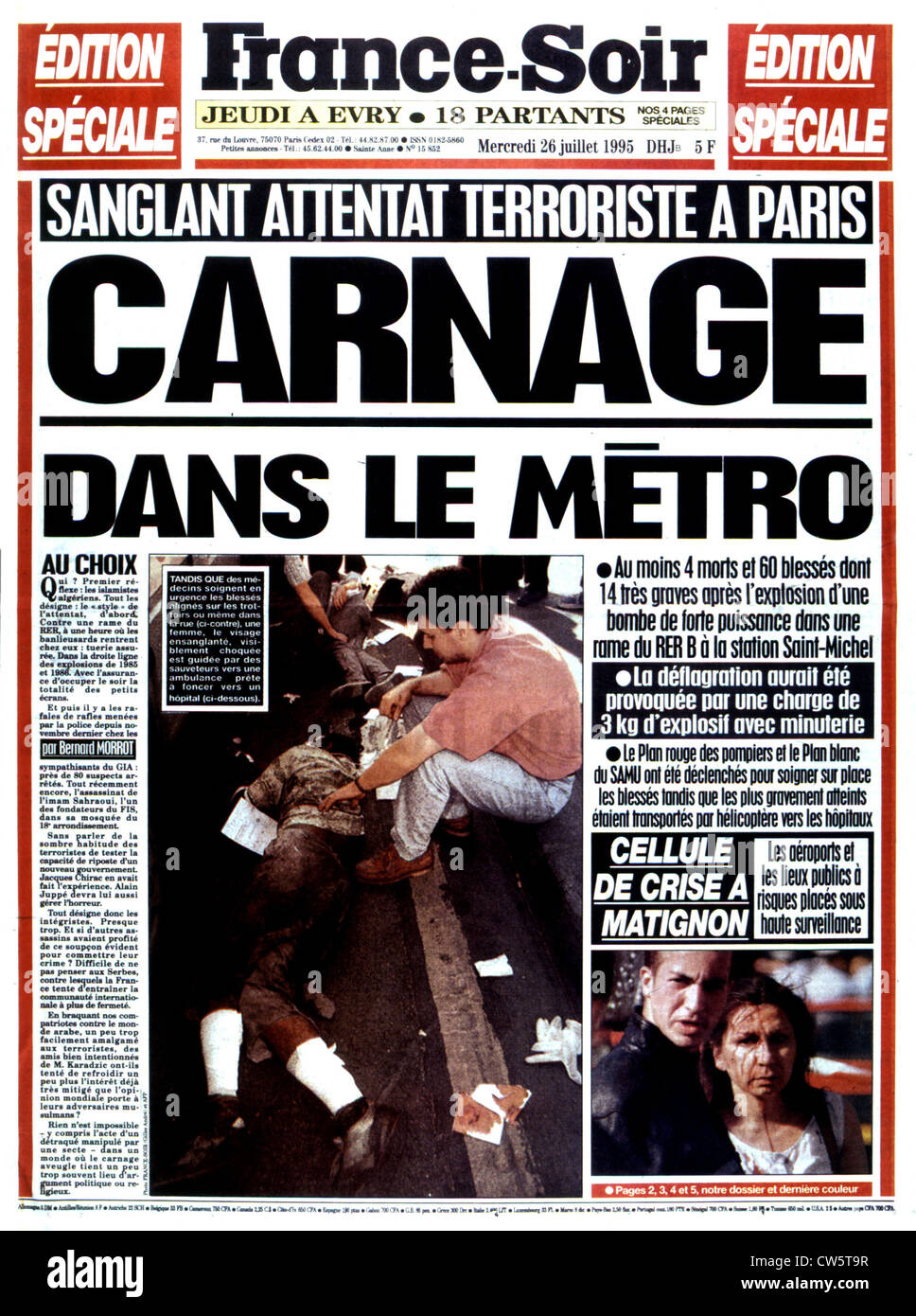 Eine Ausgabe der Zeitung "France-Soir". Paris. Nach dem Angriff in der R.E.R an der Station Saint-Michel Stockfoto
